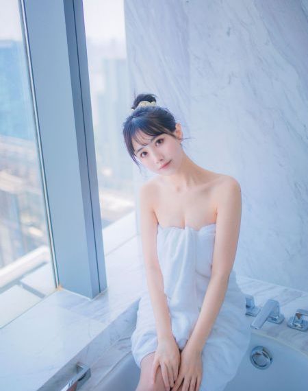 《漂亮的女邻居》电影在线播放